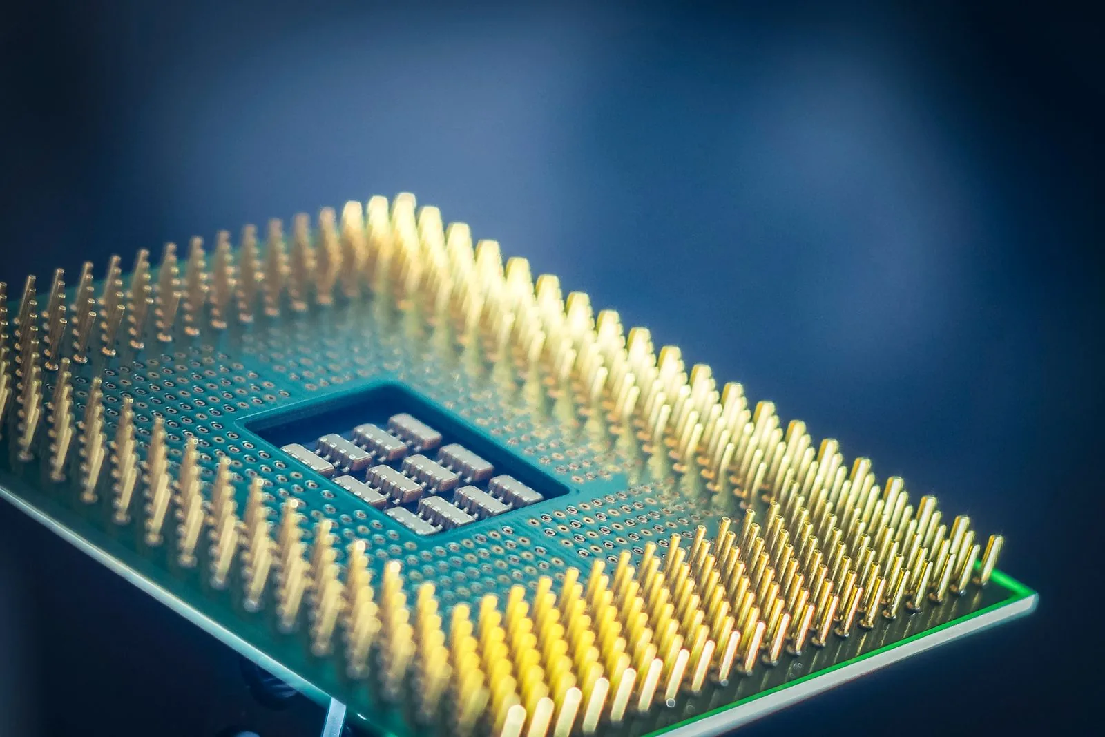금도금 핀 CPU 칩 — IC 반도체 메모리 전자부품 매입